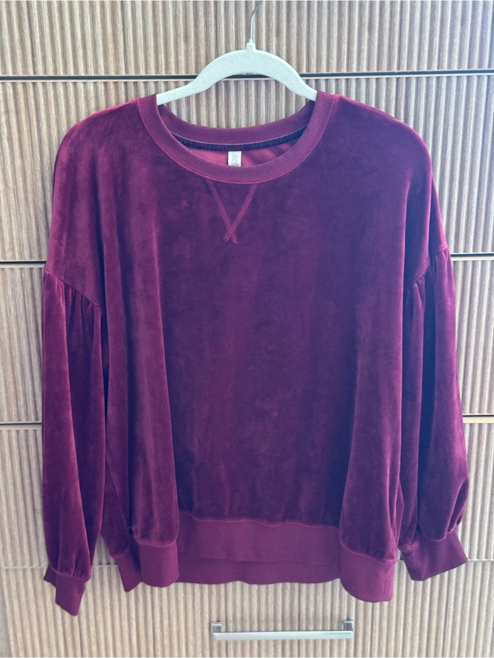 Gilligan & O'Malley Velvet Pullover Sweater in Burgundy